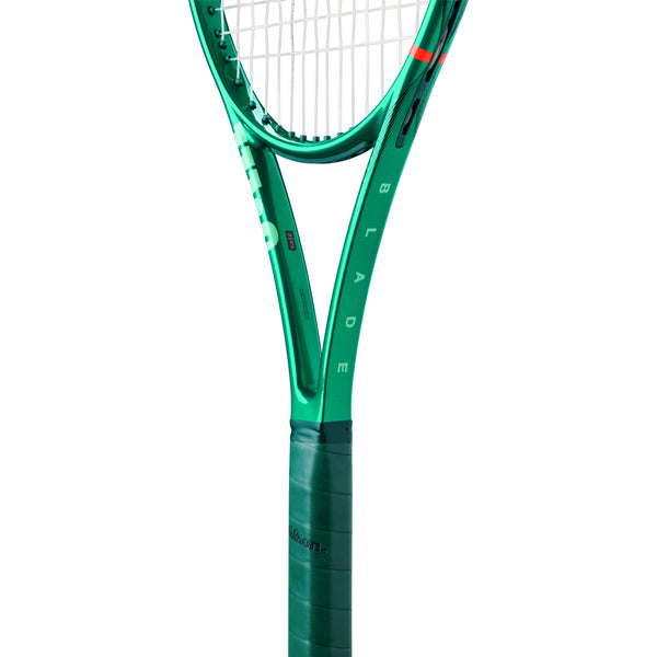 Wilson Blade 98 16x19 v10 – Merchant of Tennis – Canada's Experts