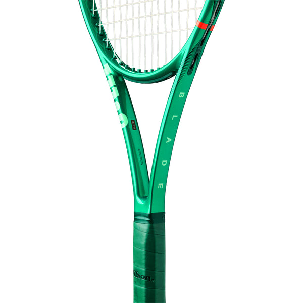 Wilson Blade 98 18x20 v10 – Merchant of Tennis – Canada's Experts