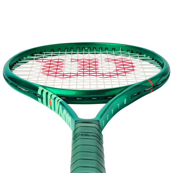 Wilson Blade 100 v10 – Merchant of Tennis – Canada's Experts