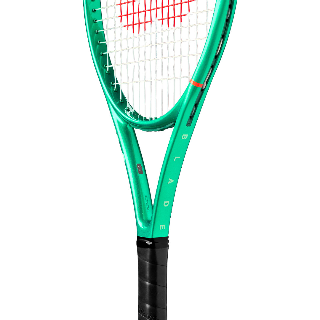 Wilson Blade Junior v10 25"